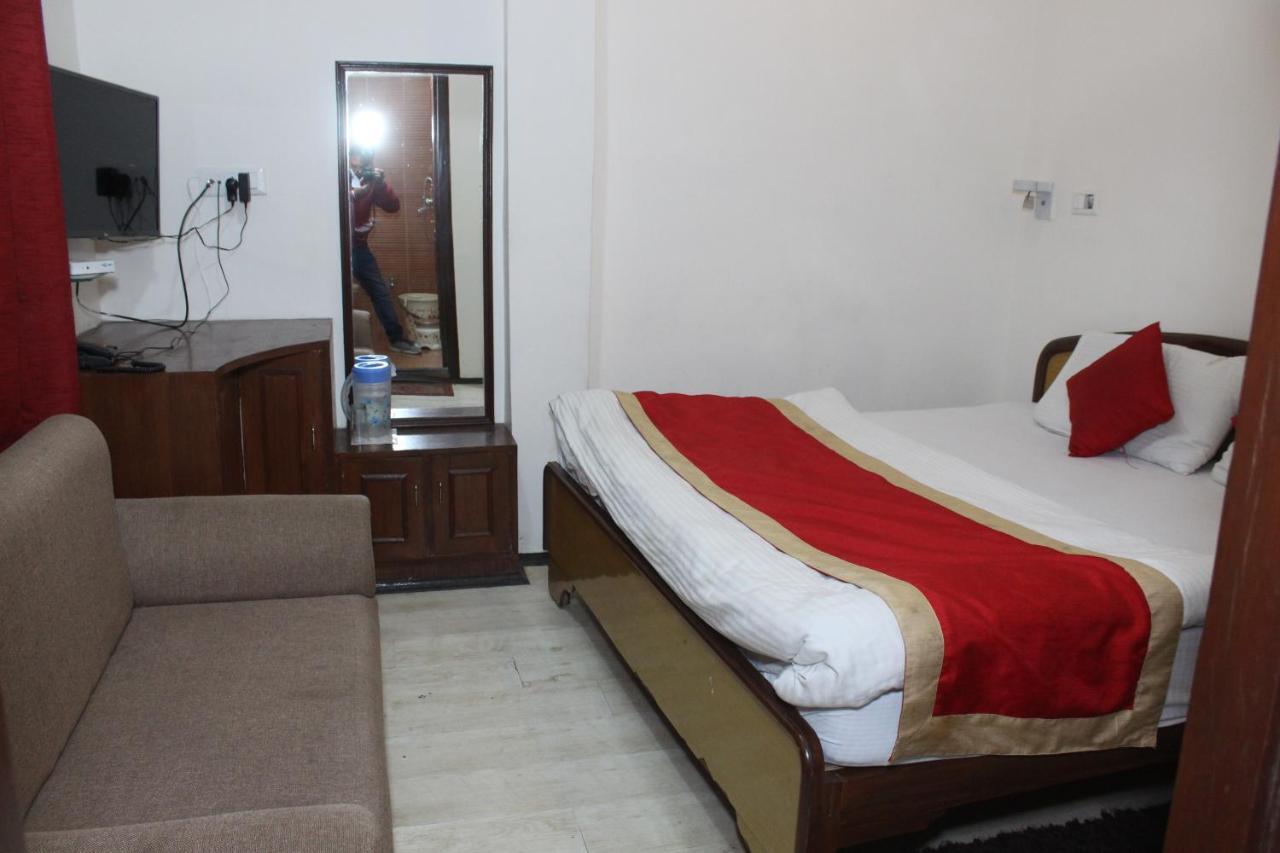 Hotel Dolls Inn Nainital Exterior photo